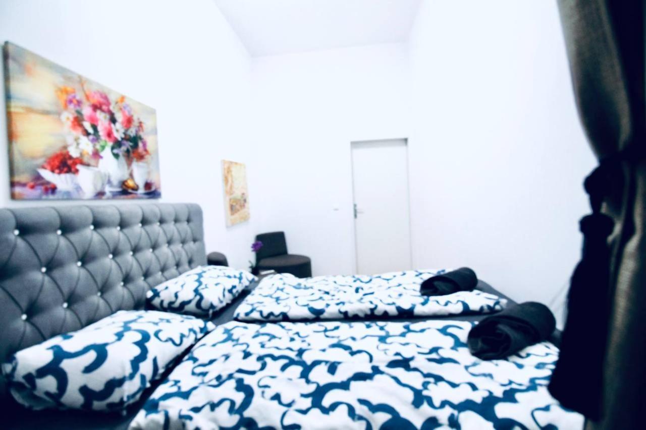 Modern Double Room Js A Vienna Exterior photo
